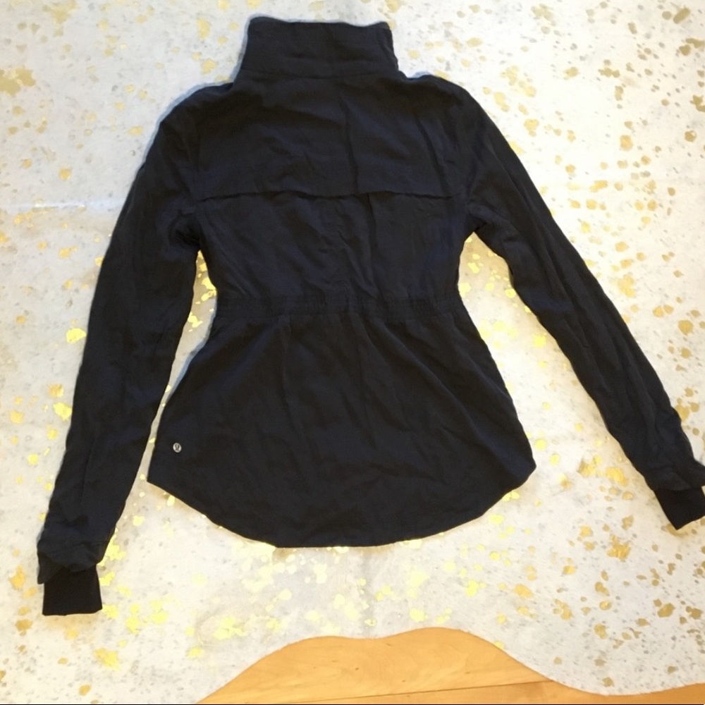 Lululemon Inner Peace Reversible Jacket - Picture 6 of 8